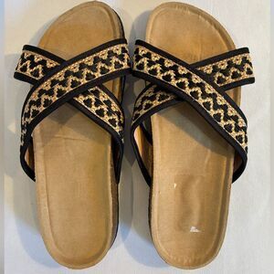 NWOB Avon Black & Beige comfort crisscross slip on wedge sandals size 9 womens